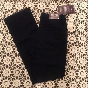 Gloria Vanderbilt Amanda Classic Tapered Jean  NWT